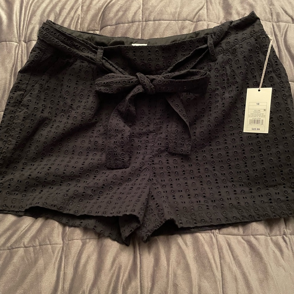 Women’s eyelet black shorts